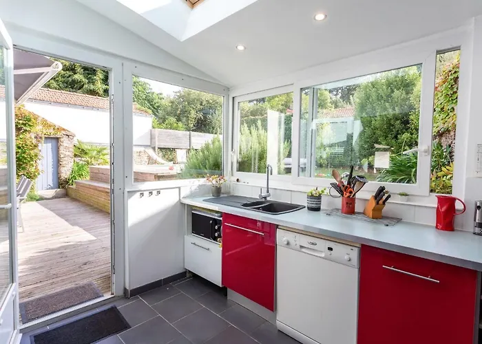 Le Bain Du Papillon By Interhome Pornic